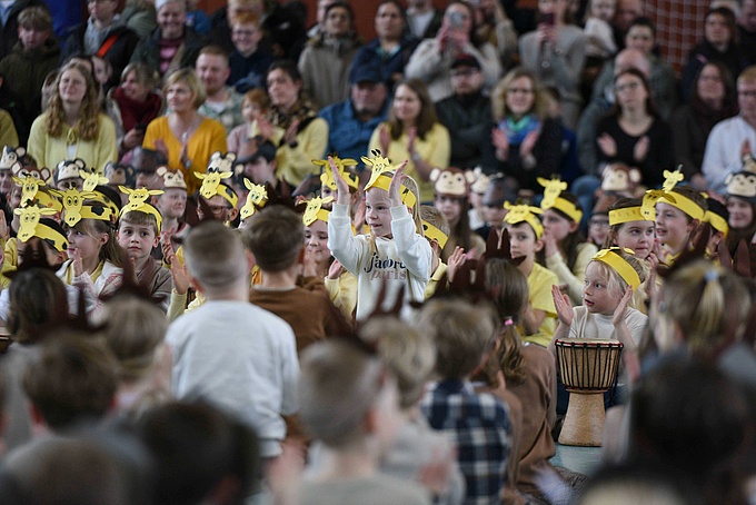 Der zweite Jahrgang stellte Giraffen dar.