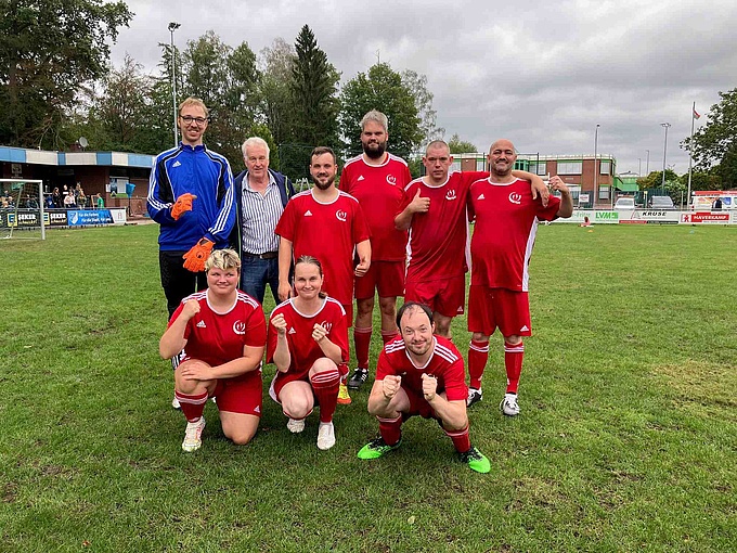 Gruppenfoto: Das HpH-Team mit Trainer Theo Meyer.