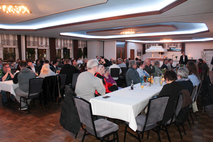 Blick in den Veranstaltungssaal im Gasthof Dückinghaus in Merzen. 